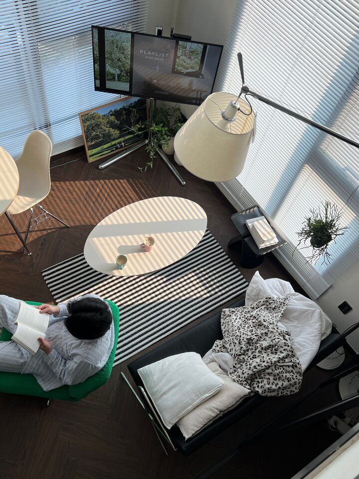 short form carousel card thumbnail