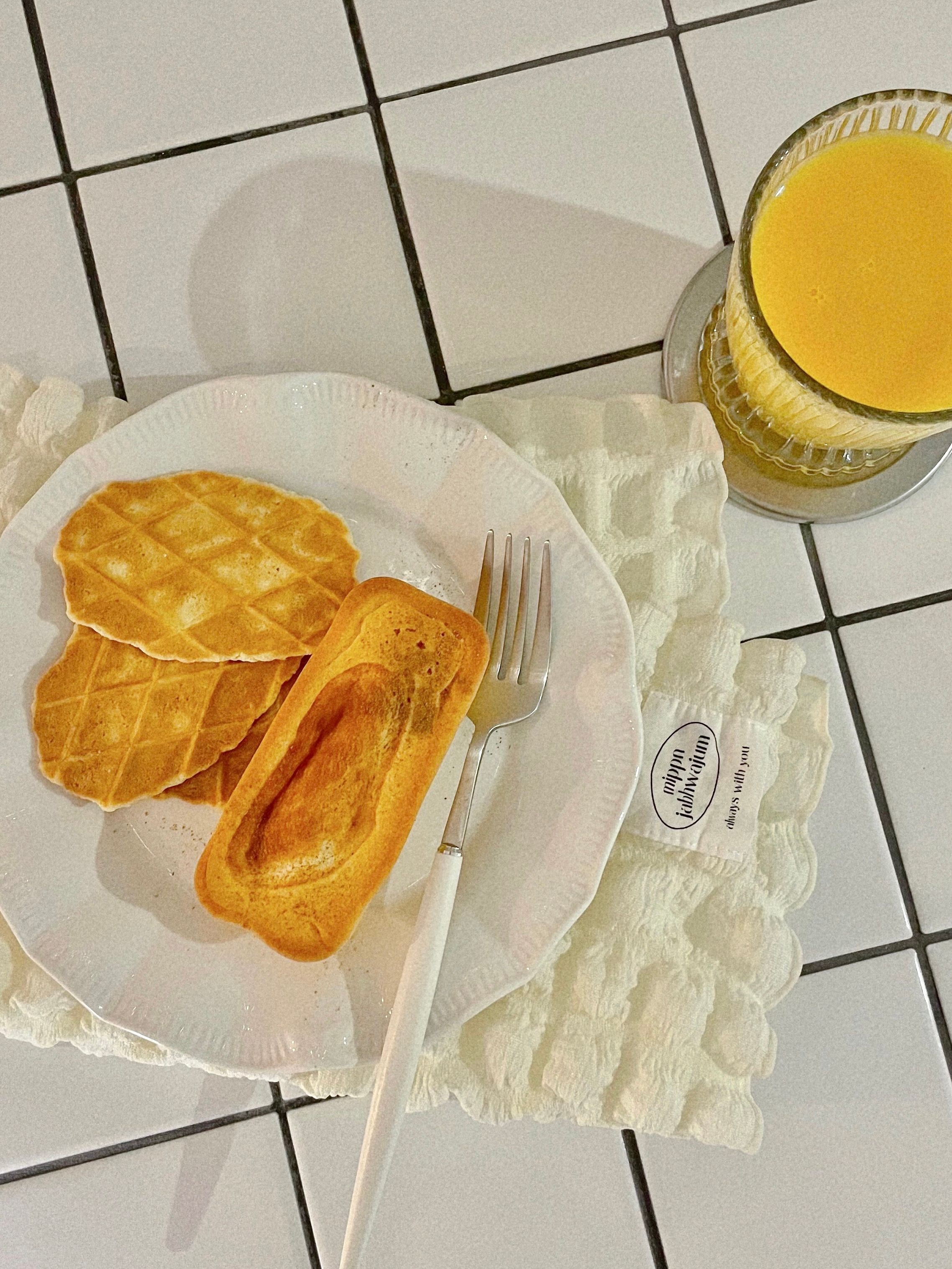 Ruffled Ceramic Dessert Plate user photo