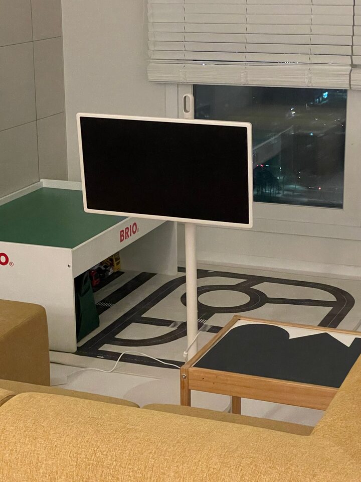 short form carousel card thumbnail