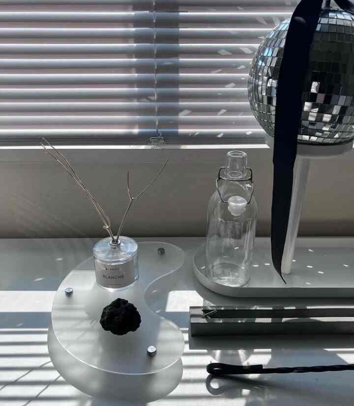 Barang baru
Ini adalah baki aksesori, tetapi Anda juga dapat meletakkan diffuser dan batu aroma di atasnya.

# Nampan aksesori #トレー #シルバーインテリア #シルバー #無機質 #無機質インテリア #お香 #IKEA #ニューアイテム #シンプルな暮らし #シンプルなインテリア #ディフューザー #アロマストーン