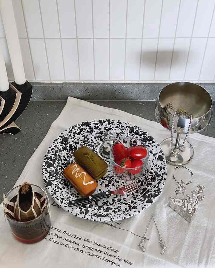 A day that started sweetly with Whinangsi

#What to do on the weekend #메이트하우스 #7chill맘 #홈카페 #홈카페인테리어 #홈카페존 #주방용품 #커피 #커피타임