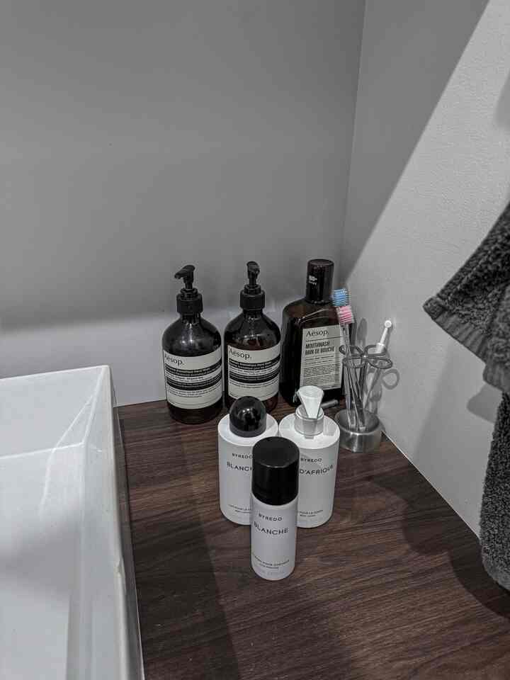 Aesop&BYREDO
#home #house #roomtour #interior
#house built with architect #犬と暮らす家 #インテリア #ルームツアー #家具
#aesop #byredo