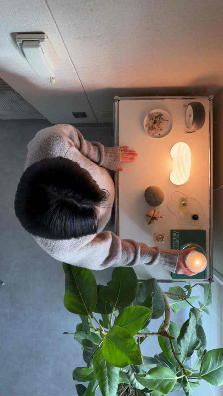 暗い日🌃

#テーブルライト #ライト #ポータブルライト 
#インテリア #北欧インテリア #インテリア雑貨 #二人暮らしインテリア #2人暮らし
#3dk賃貸 #3人暮らし #DIY #部屋紹介 #ルームツアー #ホテルライク #韓国インテリア #ナチュラルインテリア #観葉植物 #賃貸インテリア #3dk #団地 #和室 #築古 #築古賃貸