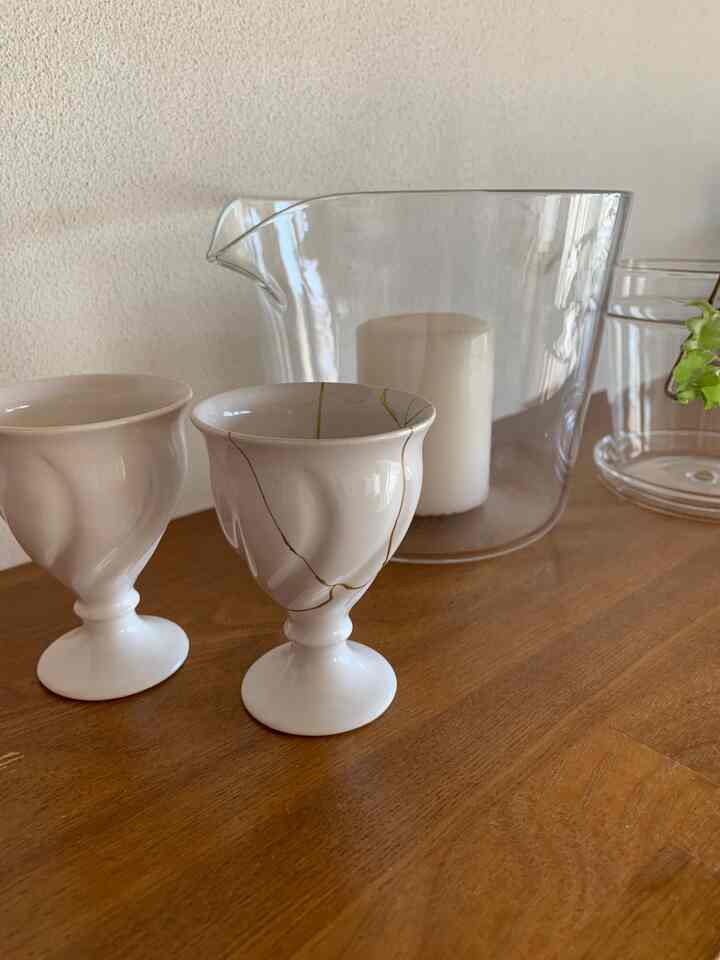 かっこよくなって帰ってきてくれました。
#金継ぎ #飾り棚 #キャンドル 