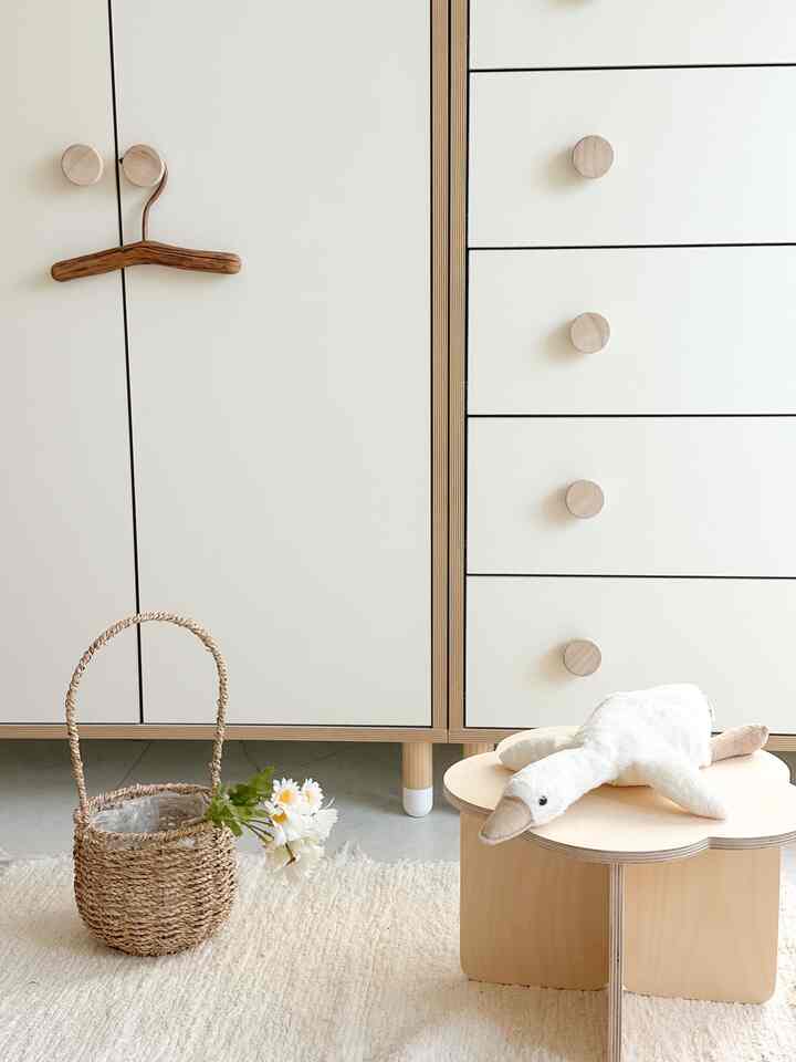 私たちの賛美に新しい友達ができました◡̈
赤ちゃんの愛着人形で有名なブランガトアヒル人形です。 
ふわふわした肌触りのために赤ちゃんが抱いているのが好きで毛抜けのない人形なので、口腔赤ちゃんにも安心して使えます。 

赤ちゃんがキャッチするのにぴったりのSサイズで、外出する際に愛着人形に連れて行くのが好きです。 

＃ブランガート＃愛着人形＃ブランガトアヒル人形＃ベビールーム飾り 