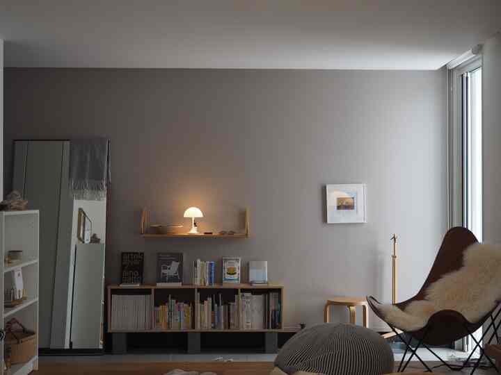 薄暗い日は照明をおいて
暖かみがあるように☺️

#ルイスポールセン #アルテック 
#IKEA #イケア #アクタス 
#スツール #北欧家具　#北欧インテリア 
