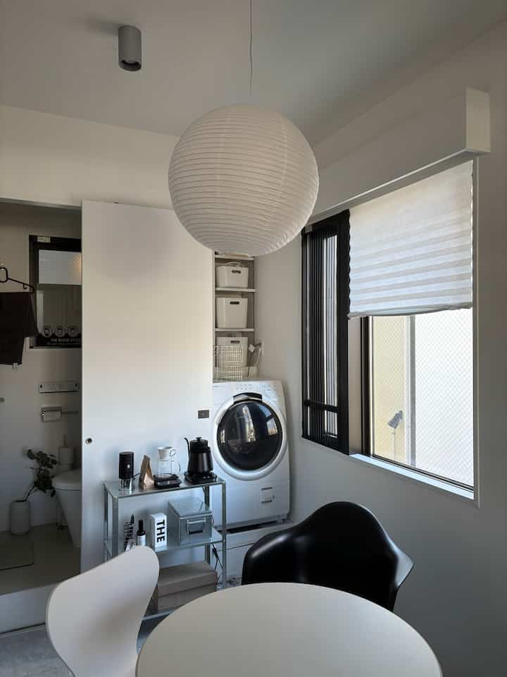 Ruang kopi adalah bagian favoritku di ruangan ini☕️

#kopi #カフェ #カフェスペース #珈琲 #イケア