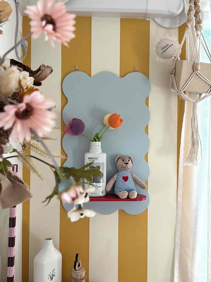 
どんどんポップになっていく子供部屋🌼


#子供部屋　#カラフルインテリア　#韓国インテリア　#海外インテリア　#ストライプ壁紙