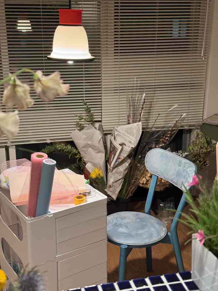 お花屋さん💐
#花のある暮らし #ボビーワゴン