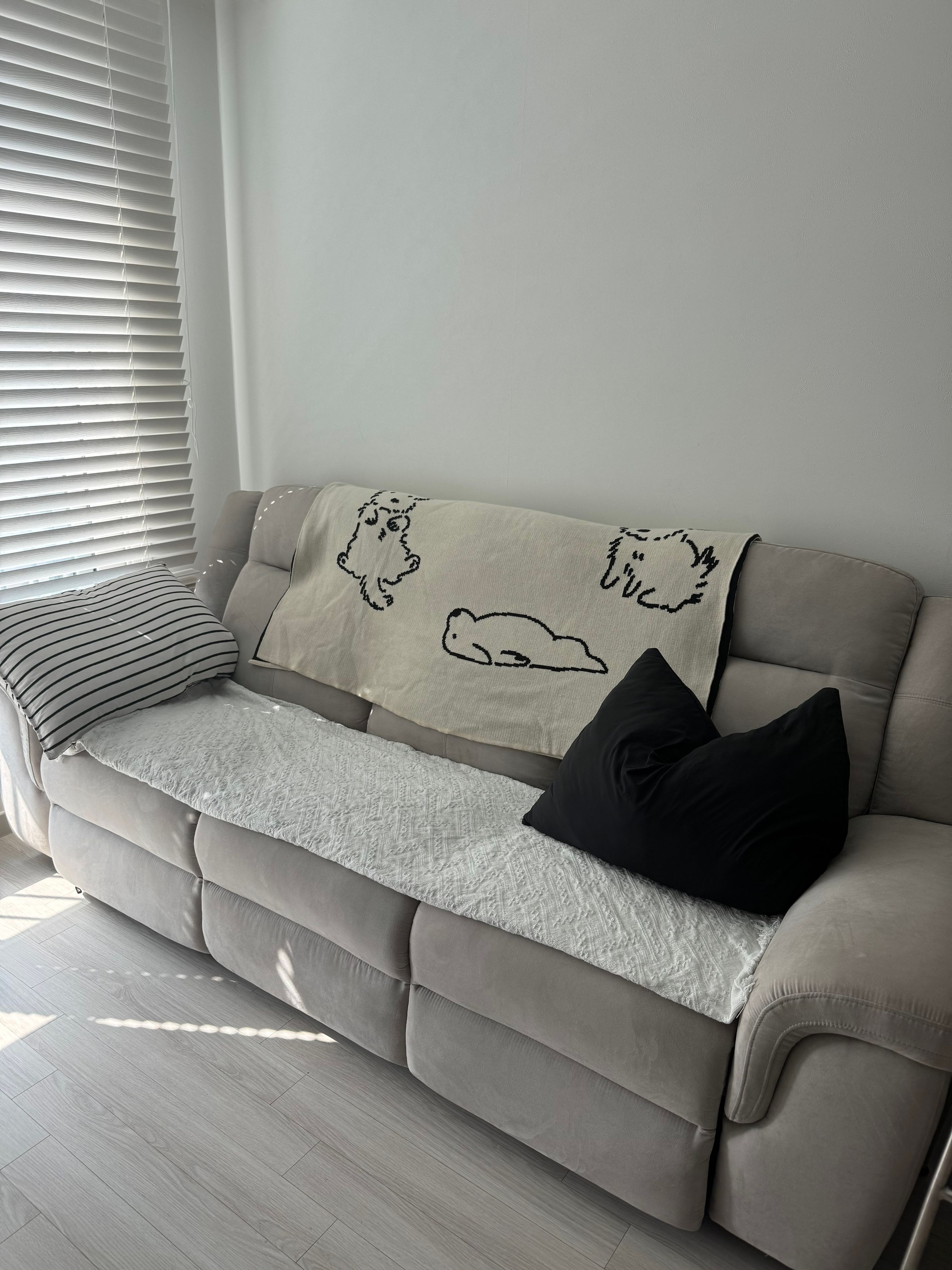 Puppy Reversible Knit Blanket user photo