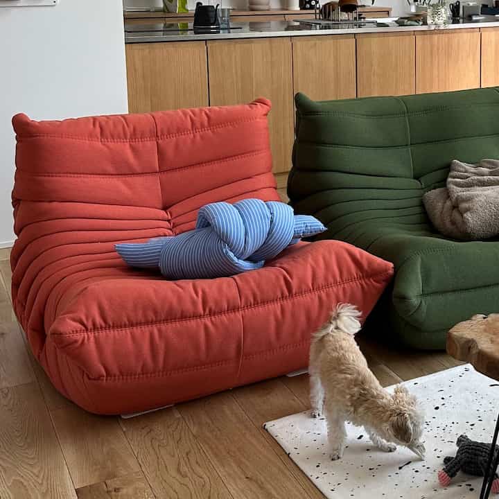 横並びにして寝るのちょうどいい

#リビングルーム
#togosofa