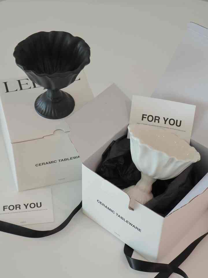 #예쁜템최고야 2 #콘수프기록 

Long-time wishlisted Lije Pleated Goblet ➿
I bought it with coupons and points from Binary Week🖤🤍
It can be used as a drink glass,
and it's a size big enough to hold Greek yogurt or fruit 🫐🍒
The details are really pretty, so it's a versatile item that can be used as an object!
The packaging is also pretty, so I recommend it as a housewarming gift ✨

#Lije #리이제고블렛 #플리츠고블렛 #고블렛 #고블렛잔 #오브제 #오브제소품 #선반인테리어 #선반수납장 #선반꾸미기 #거실인테리어