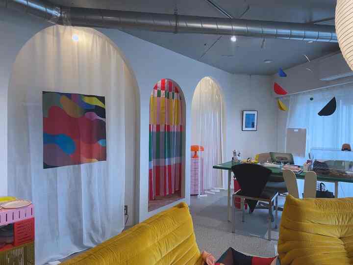 Warna tirai kamar mandi IKEA yang baru pasti akan cocok dengan rumah saya! ! Saya punya firasat dan segera membelinya. Saya kesulitan menentukan gorden untuk kamar tidur saya, jadi saya mencobanya dan hasilnya sempurna!

#Renovasi #アーチ型壁 #カラフルなインテリア #IKEA #カーテン