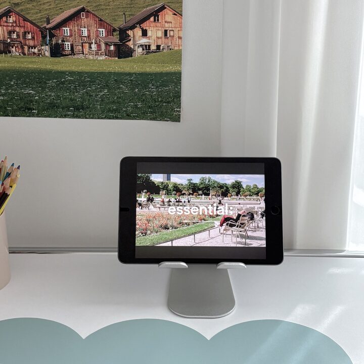 short form carousel card thumbnail