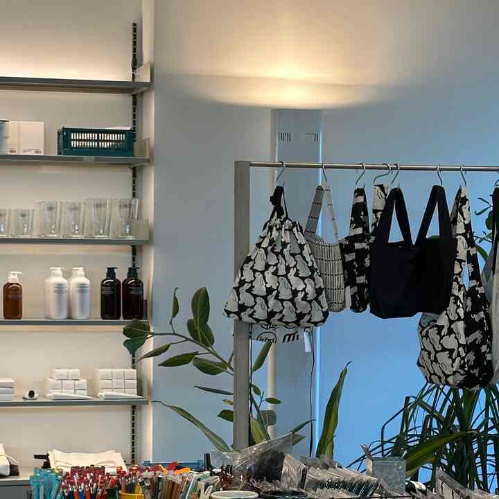 #チェアブランド

私の最愛ブランドはGBHとKitty bunny ponyです♥

キッチン洗剤からハンドウォッシュなど様々にGBH製品とても愛用してよく使っています…♥ 
 
モダンなスタイルにポイントされるかわいいウサギパターン 
私たちの家のあちこちに隠されている製品です。 

#コンスープ記録 #コンスープ #コンスープチャレンジ
#GBH #キティバニーポニー