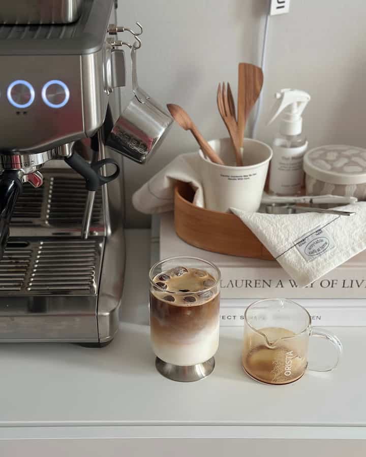 ＃コンスープ記録＃今日の私たちの家

朝コーヒーはやはりアバラが真理です🤍✨

#ホームカフェ