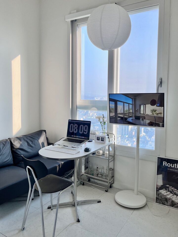 short form carousel card thumbnail