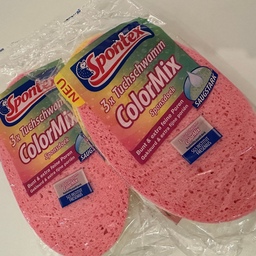오늘은 우리집 청소템을 소개해 볼께요🛒
1.스폰텍스 🎀
너무 유명하죠 저는 꼭 이 원형!을 추천해요 
얇아서 걸어 놓으면 금새 건조가 되고  그립감이 좋아서 
구석구석 물기제거 하기 정말 좋은데요 스테인 집게에 
툭 걸어놓아도 세가지 색상이 다 이쁘답니다😊
2.위칙 (wechik)💚
가스레인지에 기름기 있는 요리를 하거나 에어프라이어,전자레인지를 돌리고 나면 항상 마지막으로 꼭 닦아내는 
데요 미끌거리는게 쌓이면 닦기 힘들더라구요
그래서 귀찮아도 항상 소독 티슈로 마무리를 합니다 
막올려둬도 이쁜건 덤 차량용도 있는데요 차량용은 슬림해서 컵꽂이에 꼽아두고 사용합니다🫣
3. 이케아 비데베크말🧼
설거지하고 싱크 개수대에 미끌미끌 잔여물 청소하기에 딱 좋아요 위에 부분을 펌핑하면 세제가 적당량 나와서 개수대 실리콘 마개까지 말끔히 청소하기 너무좋더라구요
4.피에르다르장🇳🇱
민트레몬향기 솔솔🍋 가스레인지 화구 찌든때 정말 속시원하게 청소가 되더라구요 시간을두고 문지르면 효과가 더 좋아요 
5. 스위퍼더스터 360🪄
청소할때 제일 첫번째로 하는 스위퍼더스터 !
일회용으로 간편한데요 살살 흔들어 풍성하게 해주는게 뽀인트 그래야 골골루 면에 먼지접착이 잘되요🤭
먼지가 날리지않고 달라붙어서 냥이키우는 
저희집은 없으면 안되는 용품이에요 
TV, 선반,냉장고 사이 마지막으로 창문틀까지 
야무지게 털고 쓸어요(먼지가 착!달라붙음) 
창문틀 깨끗한날은 신발장을 닦기도해요😊
일회용품인 만큼 쓸모를 야무지하게 하고 버려야 
맘이 좀 낫더라구요 🤧 
6. 고로고로 돌돌이 빨간색 (초강력)♥️
돌돌이 좀 써본 냥집사🤧
제일 접착력 좋은거로 선택했어요 저희집 냥이님 덕분에 지나가는 곳 마다 흔적을 한달에 한번씩 꼭 구매하는 제품이예요
7. 다이소 물걸레 청소포 🧹
요고요고 너무 편합니다 베이킹소다가  추가되있어서 
더 깨끗하게 잘 닦인다는 청소기 돌리고 물걸레하기도 바쁜데 물걸레 까지 손빨래는 넘 힘들잖아요 그럴때 
한줄기 빛  방마다 다 돌리고 나서 신발장까지 닦아보세요😍
8. pipper (피퍼세제)🍍
빨간 김칫국물 핏자국(벌레물린데)  볼펜오염 등 안지워지는 옷이 간혹 있잫아요 피퍼세제를 뿌려서 살살 문지르고 담가두면 찌든때 불리기 너무좋아요 
유해성분이 없어 아이들것 까지 살살문질러 
세탁기로 가져가 돌리면 깨끗해 지더라구요✨
9.바이칸 청소솔(빗자루형 -화장실청소 욕실바닥)💙
10.바이칸 청소솔 (자루솔-변기청소)🩷
바이칸 정말 유명하죠 유명한건 다 이유가 있어요 
솔이 정말 부드러운데 탄탄합니다 (?) 
솔이커서 화장실 바닥 청소도 빠르고 
사용하면서 정말 신기했던점 머리카락 끼임이 
 매우 덜 합니다 저는 이부분이 너무 편리하고 
좋더라구요 색감까지😊
🛒청소템 좋은거 또 뭐가있을까요 공유해 주세요🥰
#살림수행평가 #봄맞이대청소 #청소템 #바이칸
#이케아 #스폰텍스 #위칙  #피에르다르장 
#스위퍼더스터 #고로고로 #세제추천 #집에서제일바빠 