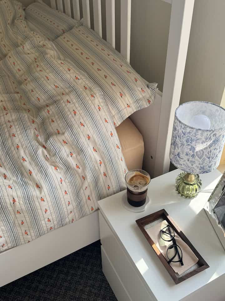 chilling at home in the weekend :) 

#bedroom #bedroominterior #coffee #sidetable #dresser #modern #cozy 