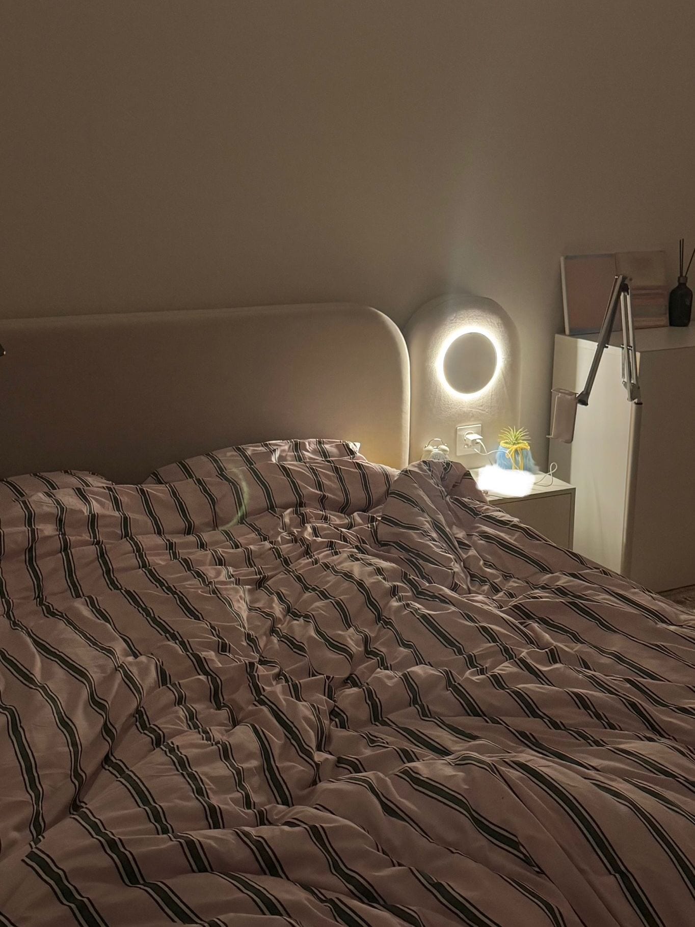 Slim Headboard Storage Shelf user photo
