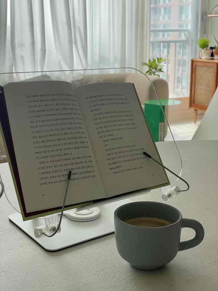 たまおばさん返して、
読む
コーヒーを減らしたいのですが、1日2ショットは飲みます。
一日を頑張って過ごせると思います   #플랫포인트 #거실 #거실인테리어 #거실테이블 #거실꾸미기 #로봇청소기 #로봇청소기추천 #타마올인원ai #아잇홈  