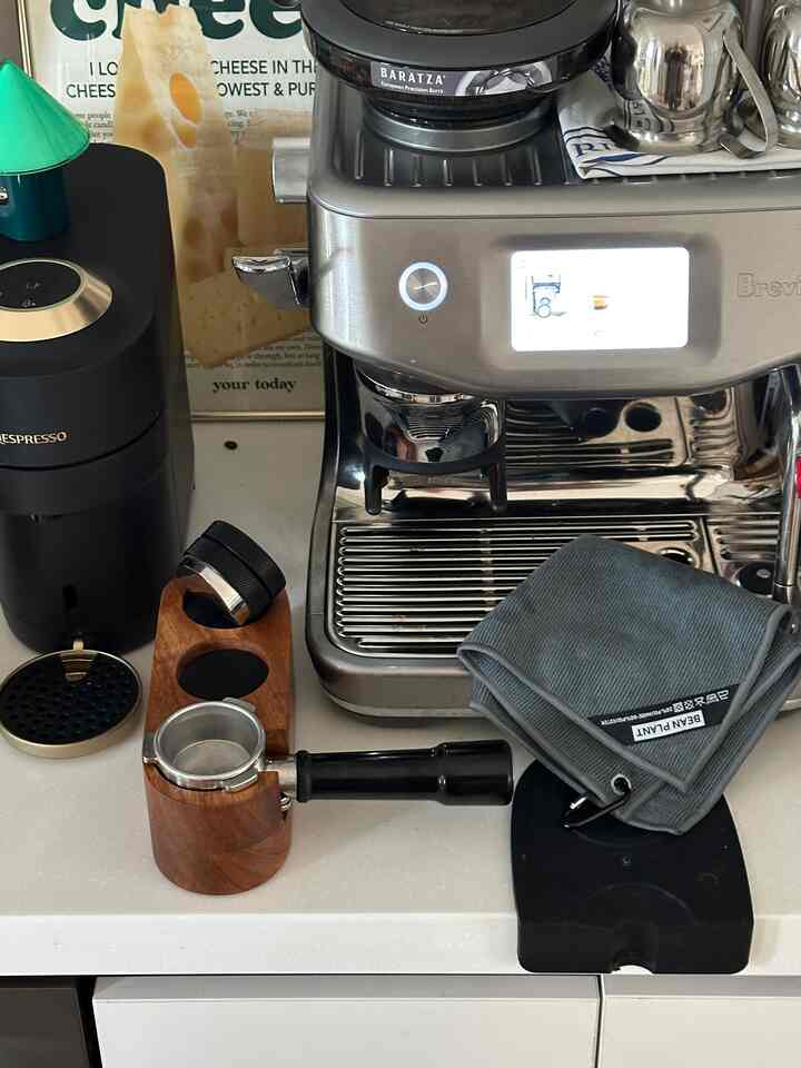 ＃サリムサル＃コンスープ記録＃ホームカフェ小道具 

コーヒー半自動使用の方 あのバスケット 主にどこに置きますか！私はちょうど岩の上に置いたが、今度は棺を持ち上げましたが、私はギャンソングッドです！そしてコーヒータオルも何でも使ったのにコーヒー専用から出てくるのは吸収力がしっかり違って価格も安いですよ。カフェで使うのは全部欲しいですｗｗ こんなに連れてきて最近半自動でもっとよく使ってますよ！タオルと据え置きちゃんおすすめ！ 

＃ブレヴィル＃ブレヴィルコーヒーマシン＃コーヒーツール＃空プラント＃コーヒータオル＃コーヒータオル＃ホームカフェ＃半自動コーヒーマシン＃ホームカフェ 