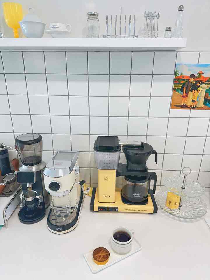 4月なのに寒い音が口から😨

季節感がどんどん消えていくと思いますか？

風防を着ては足りない肌寒さ.....私だけですか？

いいえ、4月です。 

すぐに今日はモカマスターでコーヒーが降りました。 

熱く長く飲んでください:)

ダルダルグリディジャトランコフィホロロック 

#オーホームストア5 #コンスープ記録 #ホームカフェ #モカマスター #コーヒーメーカー #ドリップコーヒー #オルテコーヒーマシン #コーヒーマシン #エスプレッソマシン #ワンドグラインダー 