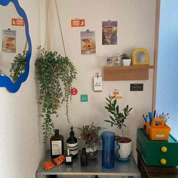 我が家のお気に入りスペース② 
#ミッドセンチュリー #ミッドセンチュリーモダン #カラフルなインテリア #IKEA #無印良品 #penco #Aesop 
