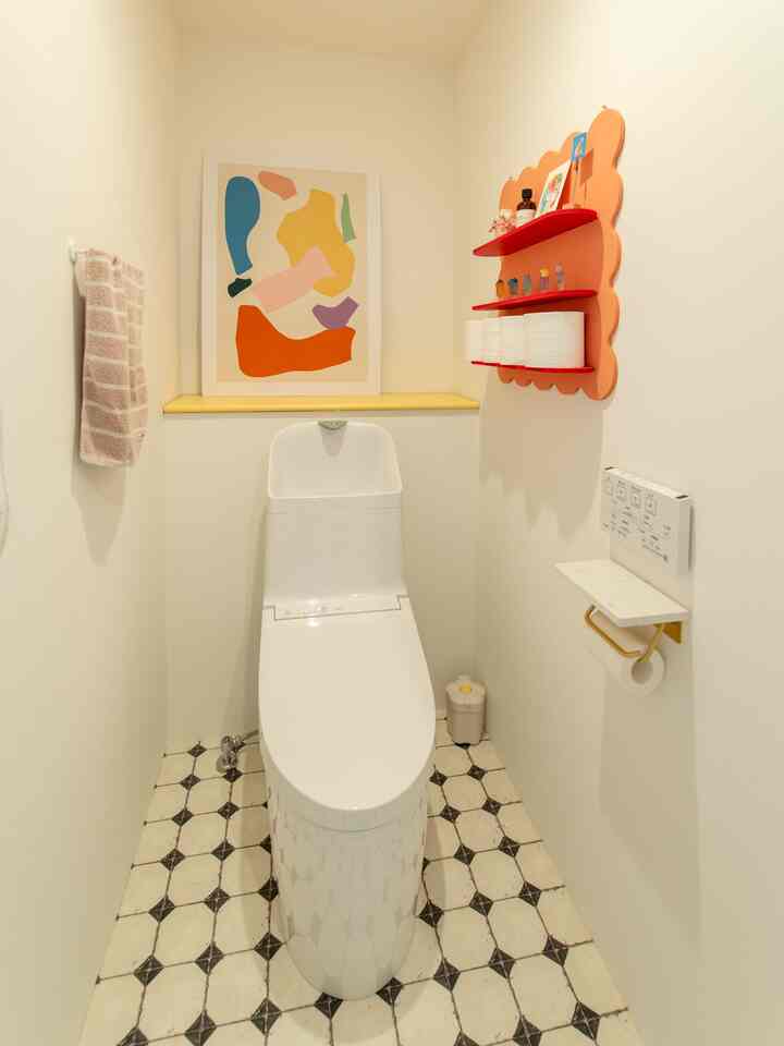 #トイレ #トイレのインテリア #トイレ棚 #トイレットペーパーホルダー #カラフルなインテリア