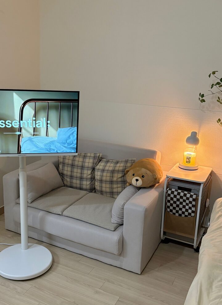 short form carousel card thumbnail