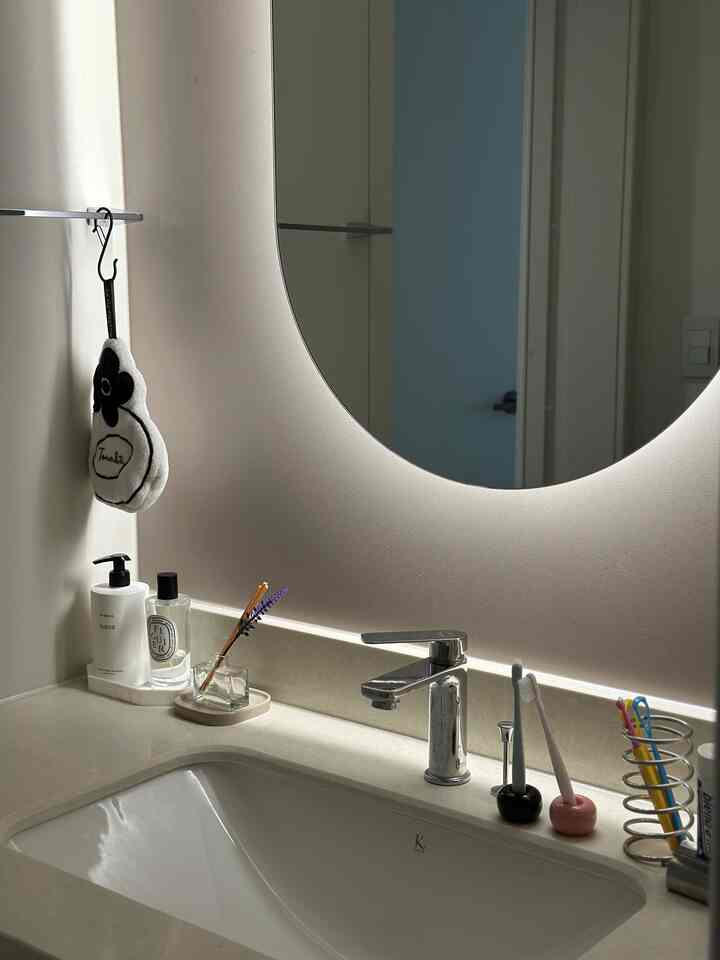 隅々、感性も逃さず、、、、🌿

＃ミニマリズム＃ミニマル＃ミニマリズム＃フランテリア＃30ピエロインテリア＃30ピアマンアパートメントインテリア＃タワー型アパートメント＃タワー型リビングルーム＃プルジオ＃新築アパートメント＃新築アパートメントインテリア＃鉄テリア＃ホワイトインテリア＃ホワイトウッド＃ホワイトウッド＃ニュートラルインテリア＃ドライトイレ＃ドライ洗面台＃ドライバスルームインテリア＃ホテル食浴室 