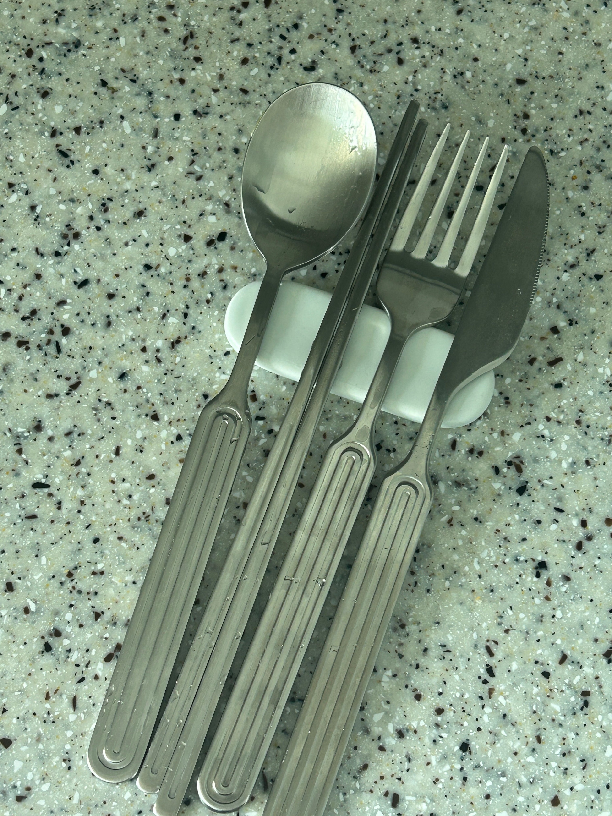 Ridge Stainless Steel Full Flatware Set for 2 (8-Piece) user photo