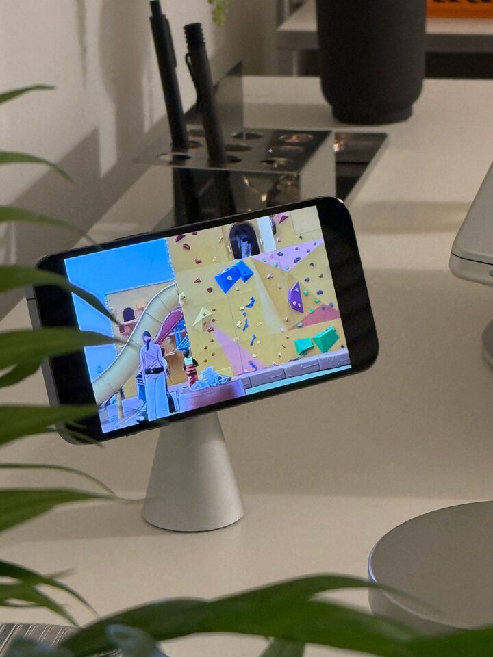 short form carousel card thumbnail