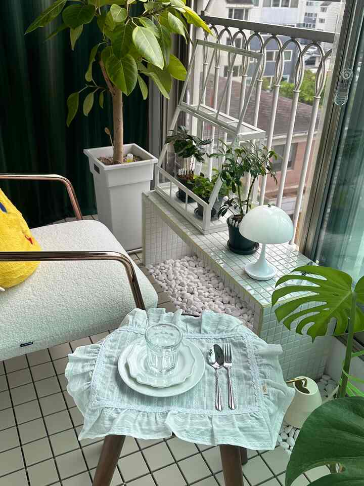 #gift
休む日ごとに雨の頃☔️
暖かい日差しが切れる心のままを込めた！🫶🏻

VOTF「サンデーブランチセット」☀️
メゾンプレート
ペタルサイドプレート
シェルカトラリーフォーク＆スプーン
カミーユ（Camille）テーブルマット
エクララグラス

これは3万ウォンです。
プレゼント用にもとても良いですね！👍🏻

おいしい+きれいなチートキー使用で！
自宅で楽しむブランチ完成！🧑🏻‍🍳😋

今ブランチも楽しめる我が家になったようで気持ちいい今日！ 🥹

🏷️ Thanks to @votf_seoul 

＃失敗のない贈り物をお勧めします。 ＃ホームカフェゾーンを飾る＃ホームブランチ＃タイルインテリア 