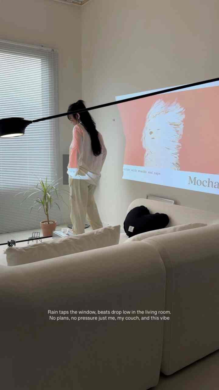 ＃自宅で最も忙しい＃コンスープ記録5-1

濡れながら涼しい今日。音楽を置き、リビングルームでサブユニットを作るㅎㅎ 
ブラックシェルフをひっくり返すので、ソファテーブルを感じてから置いたので、それは大丈夫です😙 

最近かわいいプリーを見つけるのは難しいですか？検索するだけで10分以上結局見つからない、、🎧

。
。
。
＃リビングインテリア＃リビングスタイリング＃homedecor＃homeswethome＃リビング構造の変更 