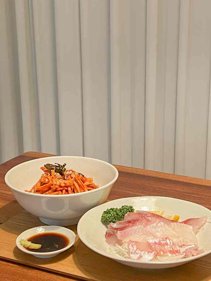 久しぶりに夫と夕食を食べました。
私は本当に会が大好きです:)  #니토리그릇 #비비안나홈