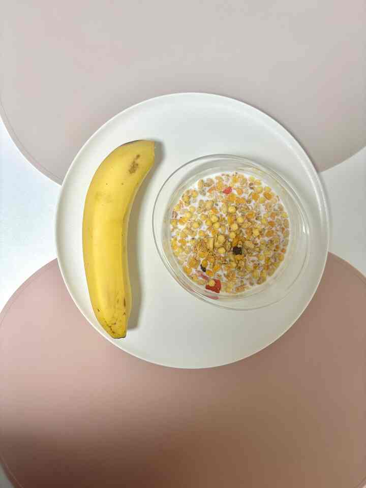 #オーホームストア #コンスープ記録5

今日の朝はバナナとグラノーラシリアル！

＃朝＃朝ご飯＃シリアル＃リアルグラノーラ＃グラノーラ＃簡単な＃朝の食事＃雪のボウル＃ボウル＃シリアルボール＃ダイニングテーブルマット＃キッチン飾り