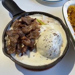 좋아하는 멕시코 음식점🤤
요기서 카네수즈 식기를 처음 알게 됐는데 
결혼준비 안할땐 관심도 없던 식기들...
이젠 식당가면 그릇 들어서 브랜드이름 알아내기 바쁘네요ㅋㅋㅋㅋ 이렇게 신혼쀼의 길로...🍀👏
#맛집 #맛집탐방 #카네수즈 #카네수즈그릇 #식기추천
#신혼부부 #맞팔 #맞팔해요