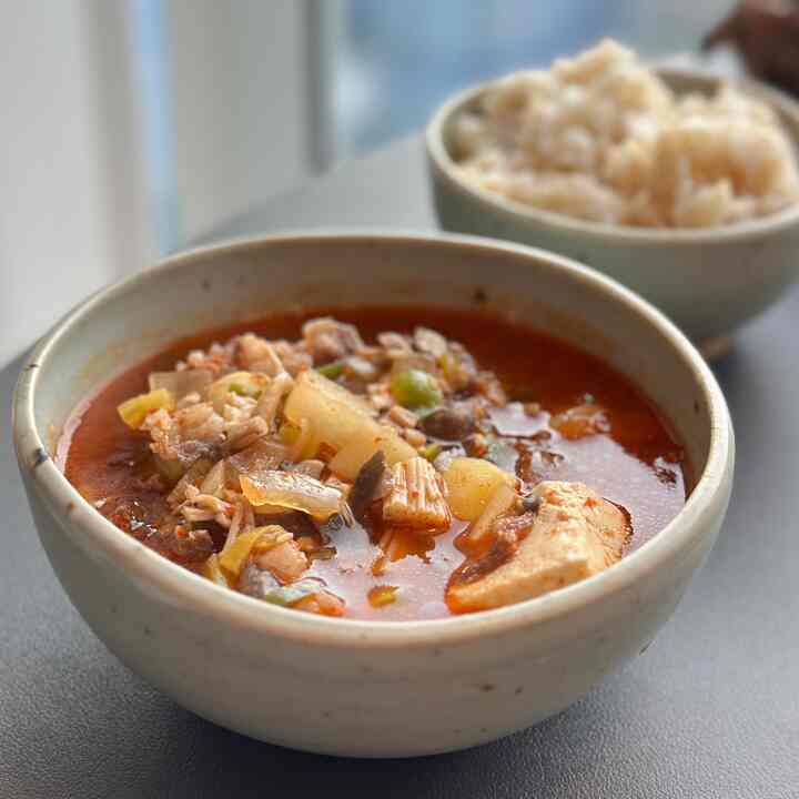 好きな野菜のモンタンを入れて
一番やさしいチャドル味噌チゲつく完成！ 

@zee_haus_
 ＃おにぎりのスターグラム＃サリムサルが＃自宅で最も忙しい＃サリムハニーチップ