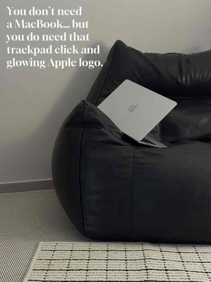 
MacBookの誇りフォトゾーン：）
照明オーケー
構図オーケー
イテムオケイ
❤️

＃私たちの家フォトゾーン＃コレクション

＃家飾り記録＃ミニマルホーム＃スペース収録＃ホームアーカイブ＃感性ハウス＃セルフインテリア＃ホームスタイリング＃今日の家スタイル