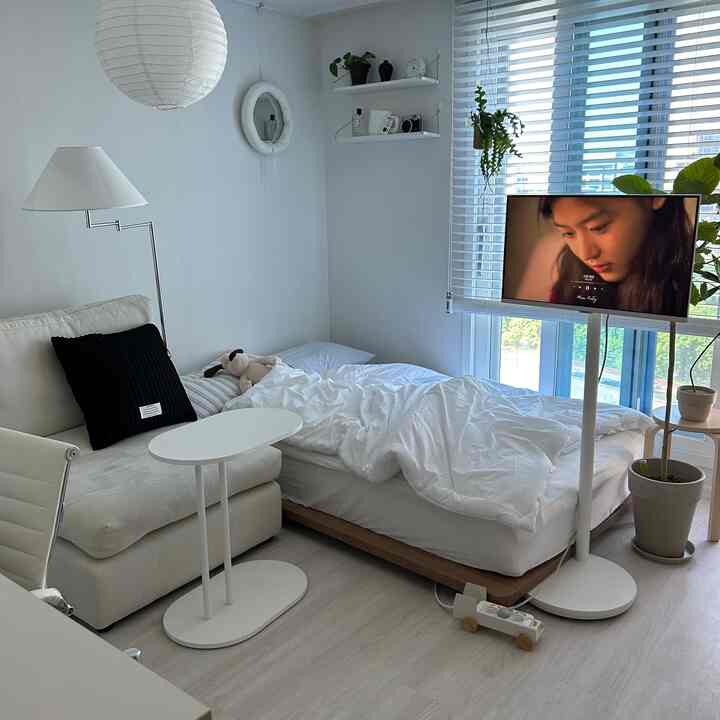 Cushion-Mirror 卓上 壁掛けミラー［2色］を使ったコーディネート 1