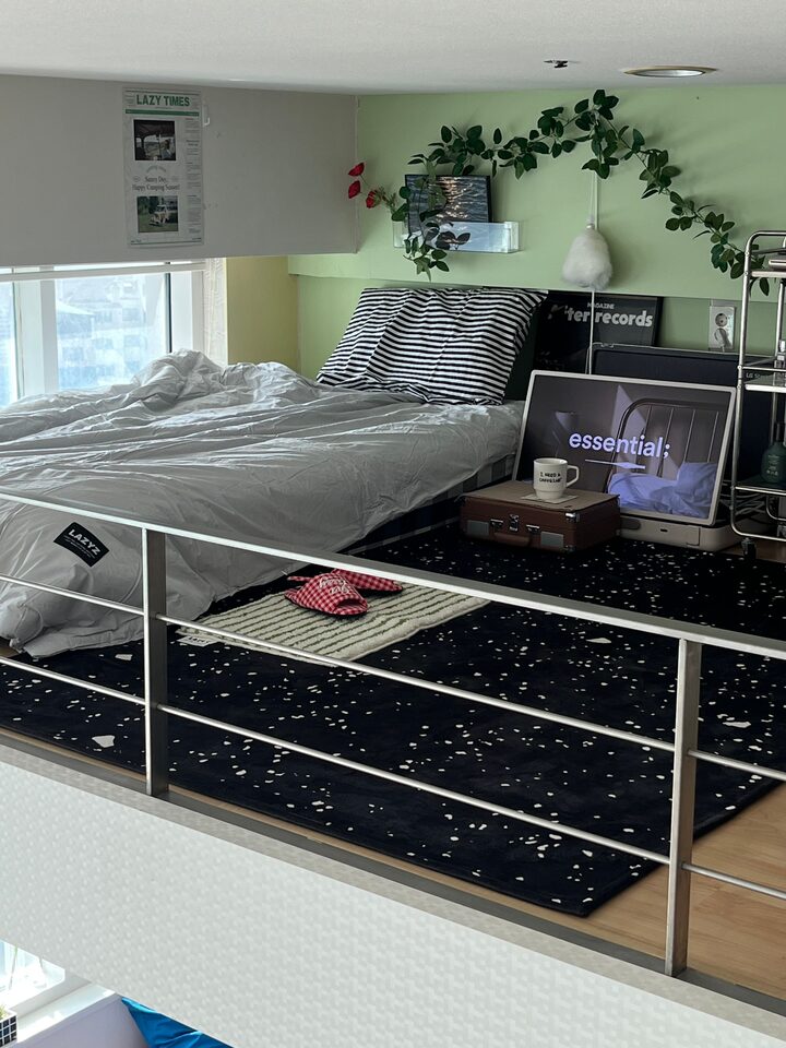 short form carousel card thumbnail