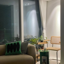 임시 식물존을 저만의 공간으로 바꿔보려고,
식물들을 이사보냈어요 🥹
오집에서 구매한 제품이 내일 모레쯤 도착한다고 하네요😌
새로운 공간도 잘 꾸며볼게용 🤍✨
날씨가 많이 더워졌더라구요
모두 시원한 밤 보내세요 🥹
#콘수프기록 #집에서제일바빠 #메이트하우스 #아잇홈
#거실 #거실인테리어 #구축인테리어 #구축리모델링
#거실내력벽 #협탁 #사이드테이블 #일광전구스노우맨 #식물존 
