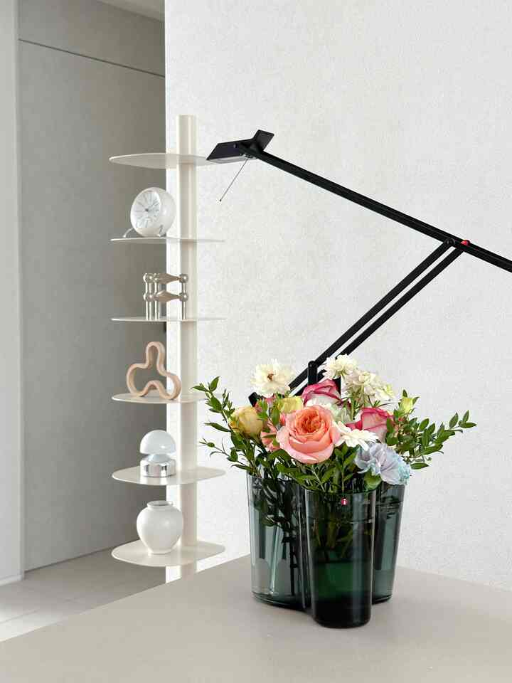 私のお金の中産で最初の目に反して
ママとカップルで1つずつ（事実2つずつ..）  #화병인테리어 #화병수집가 #꽃인테리어 #꽃이있는집 #꽃테리어 #이딸라화병 #알바알토 #오브제