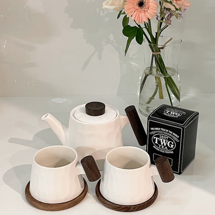 Katsura Wood Handle Ceramic Teapot Set user photo