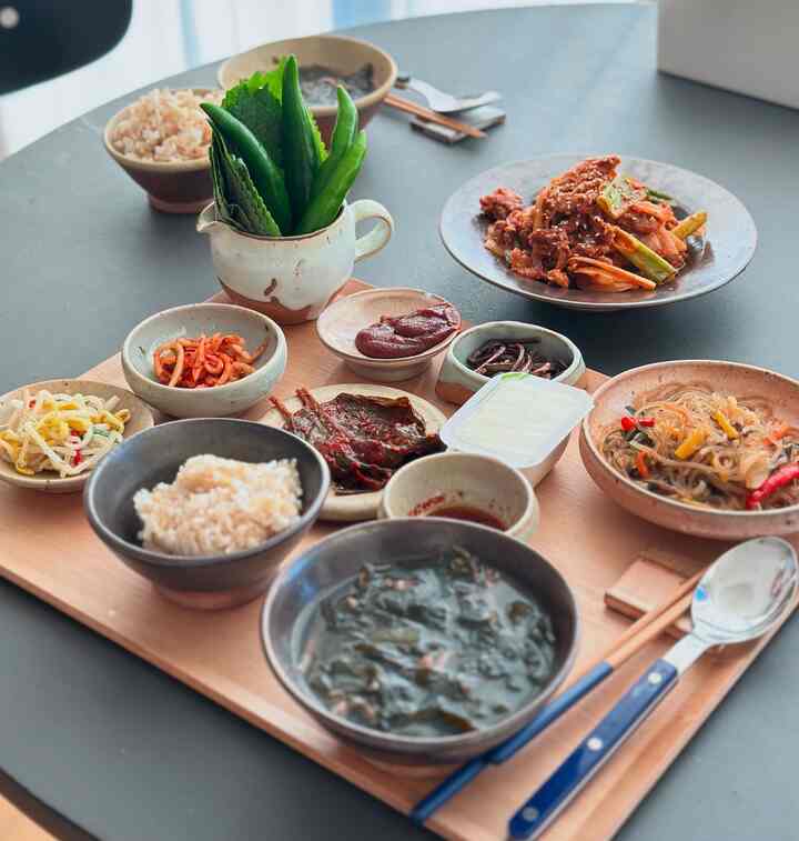 みんな幸せな夜を過ごしてください😊


@zee_haus_
 ＃おにぎりのスターグラム＃サリムサルが＃自宅で最も忙しい＃サリムハニーチップ
 ＃今日何を食べるのか＃韓国料理のカトリー 