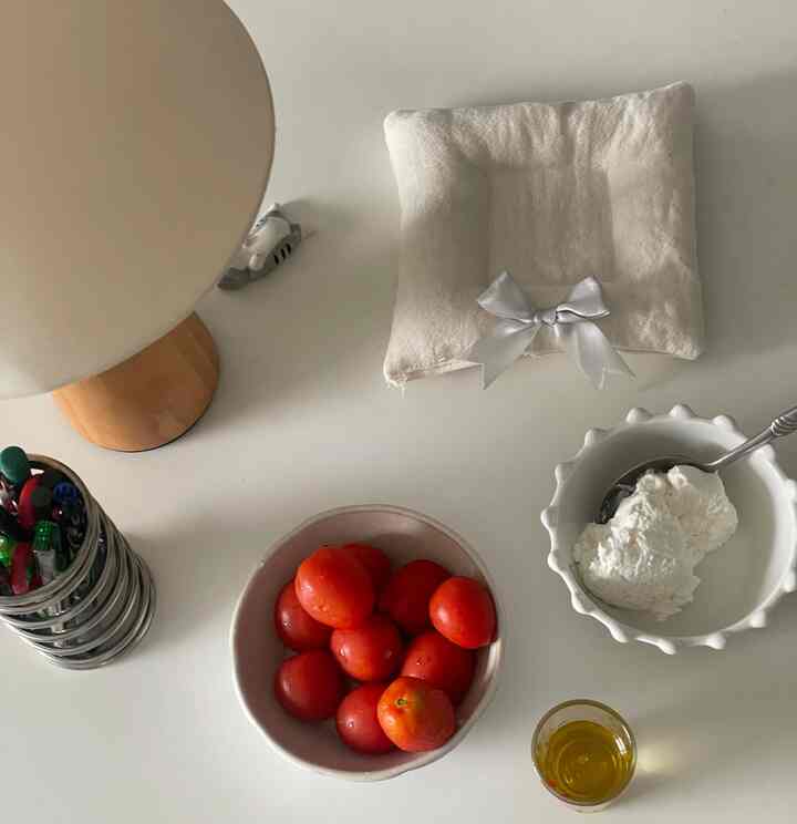 #오홈스토랑 2 #콘수프기록 #ftc10기이야기 #아침 #breakfast #다이어트식단

午前中にオリーブオイル焼酎杯で半分の鈴トマトと卵を食べると肉が抜けます2週間だけでも効果があるというのに
挑戦してみます 
卵は今水に浸されています
朝はこんなにスタート！