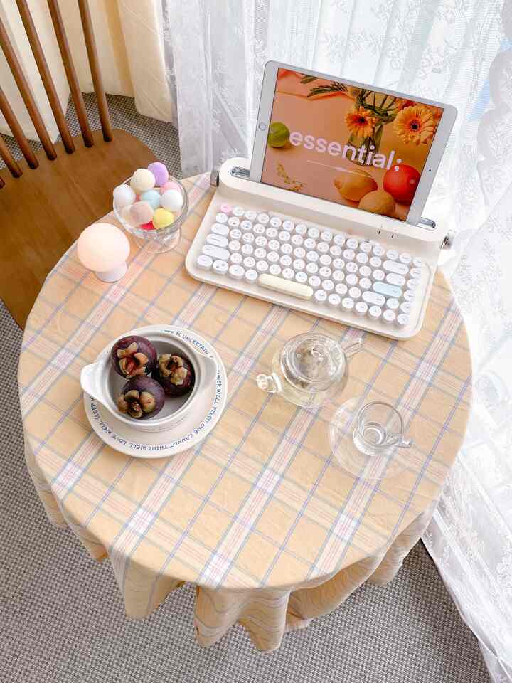 ＃今日の私たちの家＃コンスープ記録
食後はヤムジゲティータイム🍵

本格的に夏が始まっているので
ベランダのホームカフェを楽しむ時間
少し残りました🥹

私の家にはベランダの内部に室外機があります
夏にはベランダ空間が無地に暑くなります。
今！
たっぷりベランダのホームカフェを満喫しましょう！

私の最愛の果物マンゴスチンとパイナップルの間
今日はマンゴスチンでティータイム楽しんでください！

＃ミッパール＃コミュニケーション
＃ベランダ＃ベランダを飾る＃ベランダホームカフェ
＃ホームカフェ＃ティータイム＃テーブルボー
＃黄色＃黄色＃黄色＃黄色＃黄色
＃カフェドン＃ベランダカーテン
＃カバー＃ファブリック
＃ウォールナットチェア＃チェア＃テーブル
＃レトロキーボード＃マンゴスチン＃車
#ベランダインテリア #ベランダカフェ
＃ヒーリングゾーン＃ヒーリングスペース