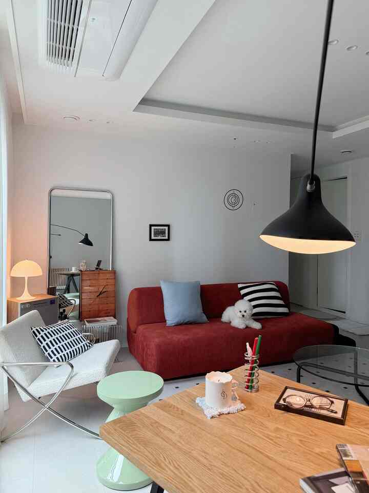 #우리집포인트컬러 #오늘의우리집 #콘수프기록
Pemandangan ruang tamu♥️ di mana merah yang diredam adalah titik dan utamanya

#Ruang tamu #거실인테리어 #거실꾸미기
#Warna #컬러포인트 #컬러인테리어 #컬러풀인테리어
#Perabotan warna #포인트가구