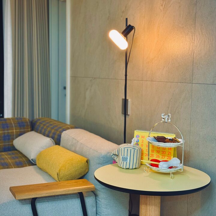 short form carousel card thumbnail